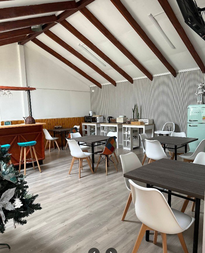 Comedor empresarial hostal Infante alojamiento equipos de faena